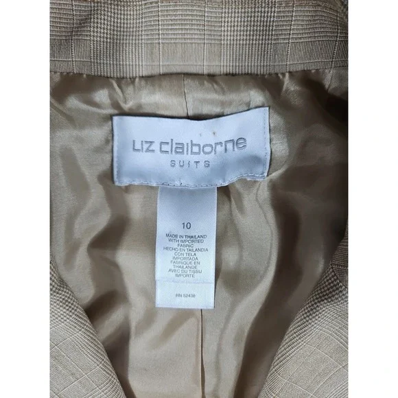 Liz Claiborne 2 Piece Womens Skirt Suit Size 10 3 Button Jacket Beige - Picture 6 of 16